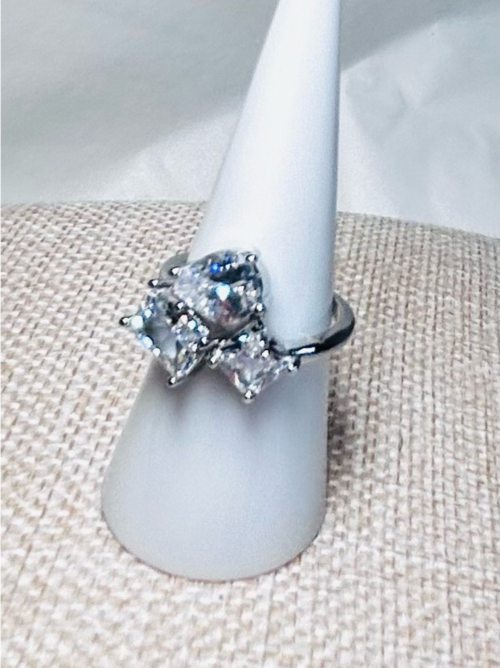 Cubic Zirconia Cluster Ring Size 7 NWOT - Picture 4 of 9